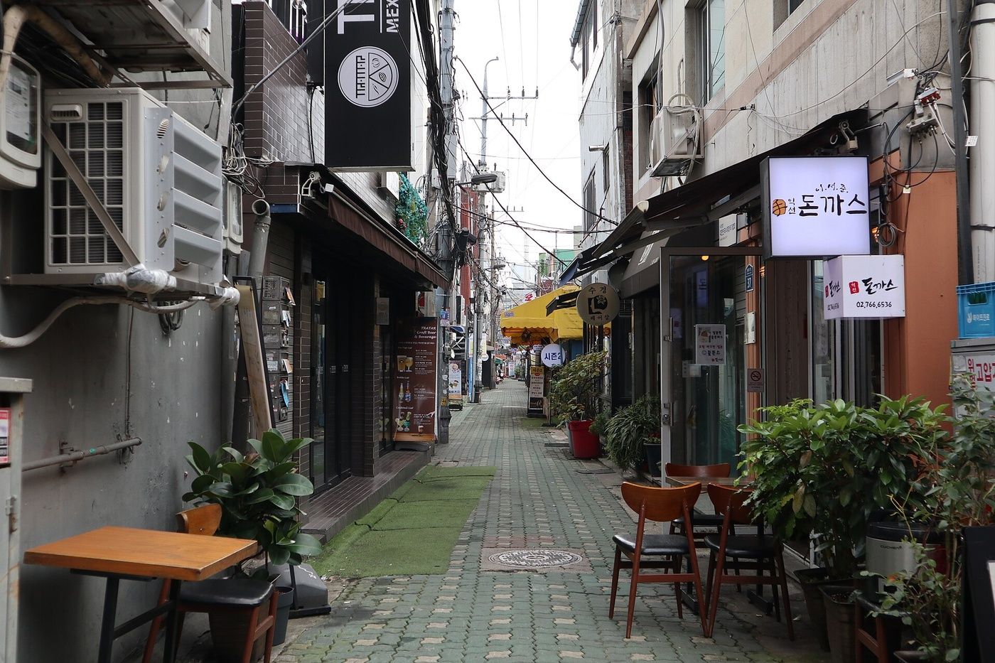 A quiet hanok alley in Ikseon-dong, Seoul